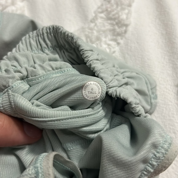 LULULEMON HOTTY HOT LR 4” - Picture 3 of 4